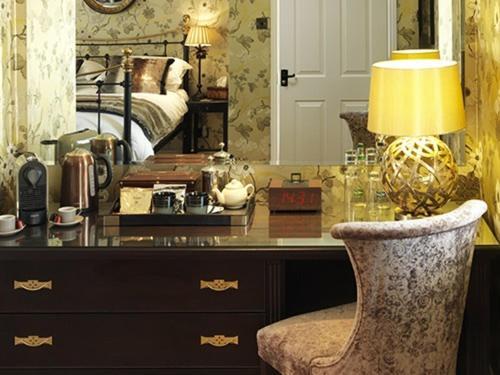 The Crown Inn Peterborough Room photo