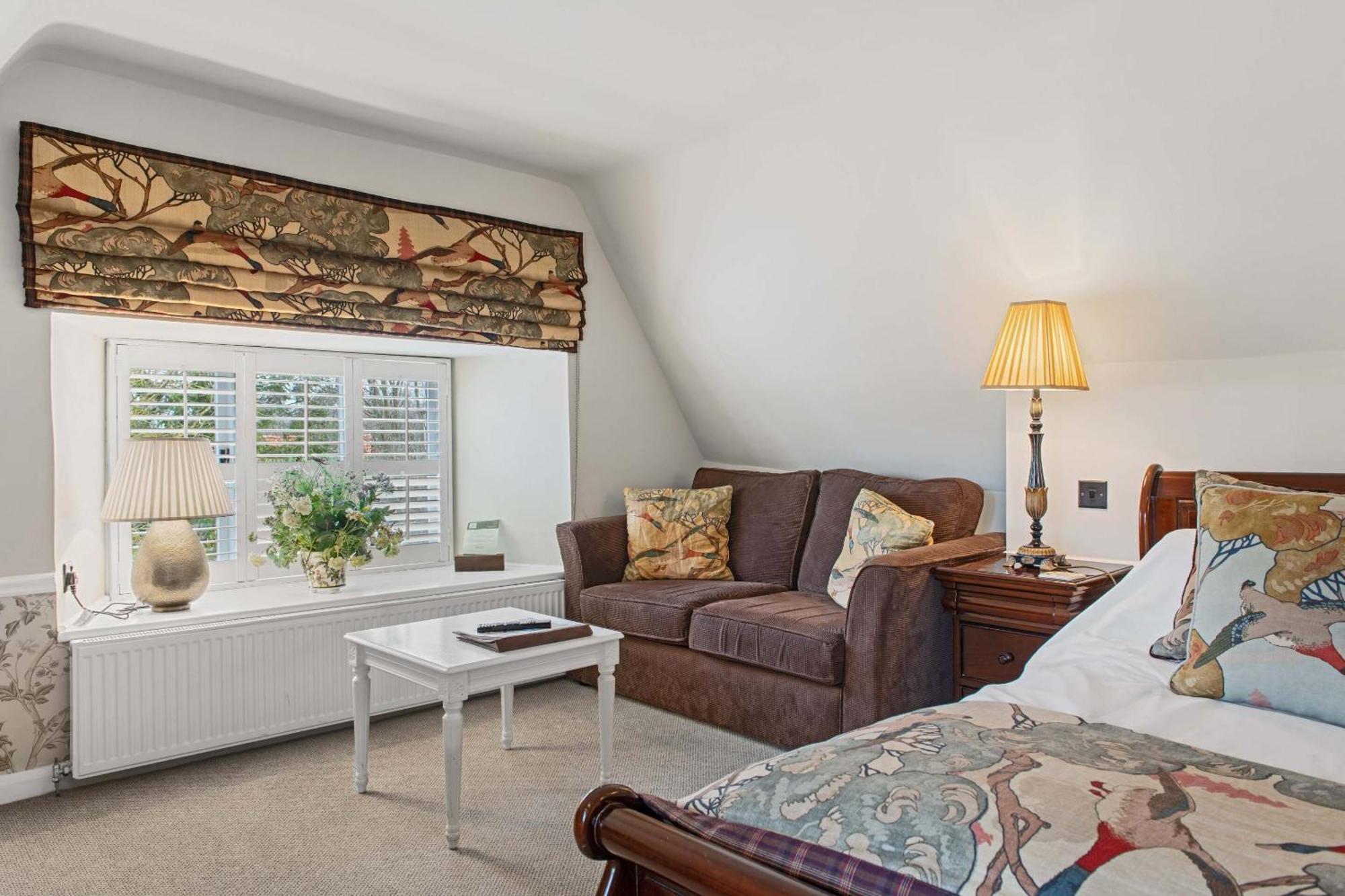 The Crown Inn Peterborough Room photo